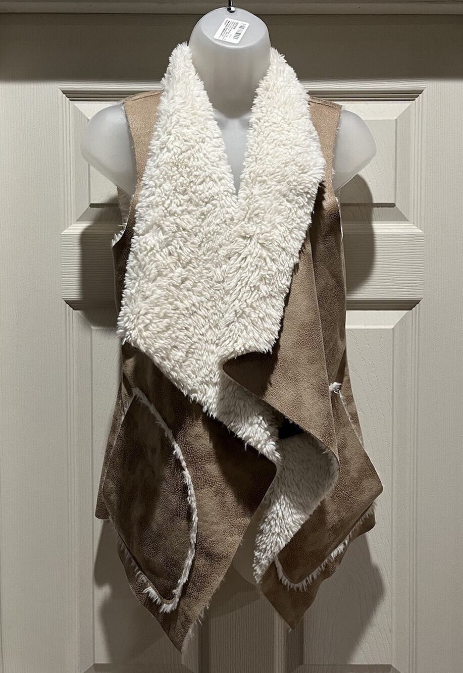 American Rag Fuzzy Vest with brown faux leather trim pockets Size M